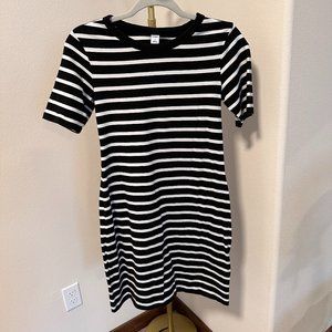 Black and White Stripe T-Shirt Dress